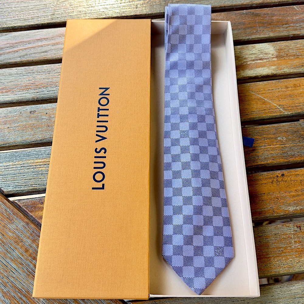 🎁LV SUMMER 26’🎁🆕✨💯AUTH LOUIS VUITTON LAVENDER SLVR DAMIER MOTIF CHECKS TIE🔥HOT🔥